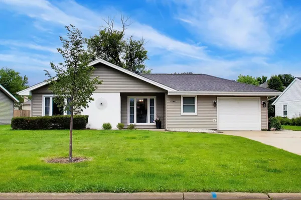 $475,000 | 1430 Sequoia Lane, Darien, IL 60561