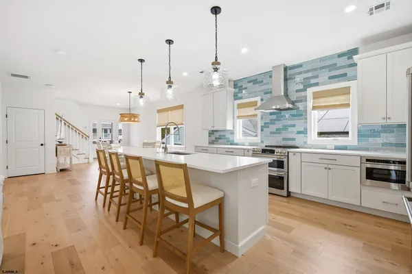 $1,395,000 | 138 North Roosevelt Boulevard, Brigantine, NJ 08203
