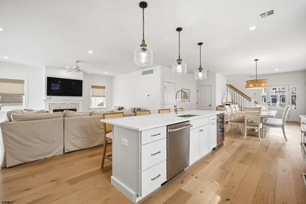 $1,395,000 | 138 North Roosevelt Boulevard, Brigantine, NJ 08203