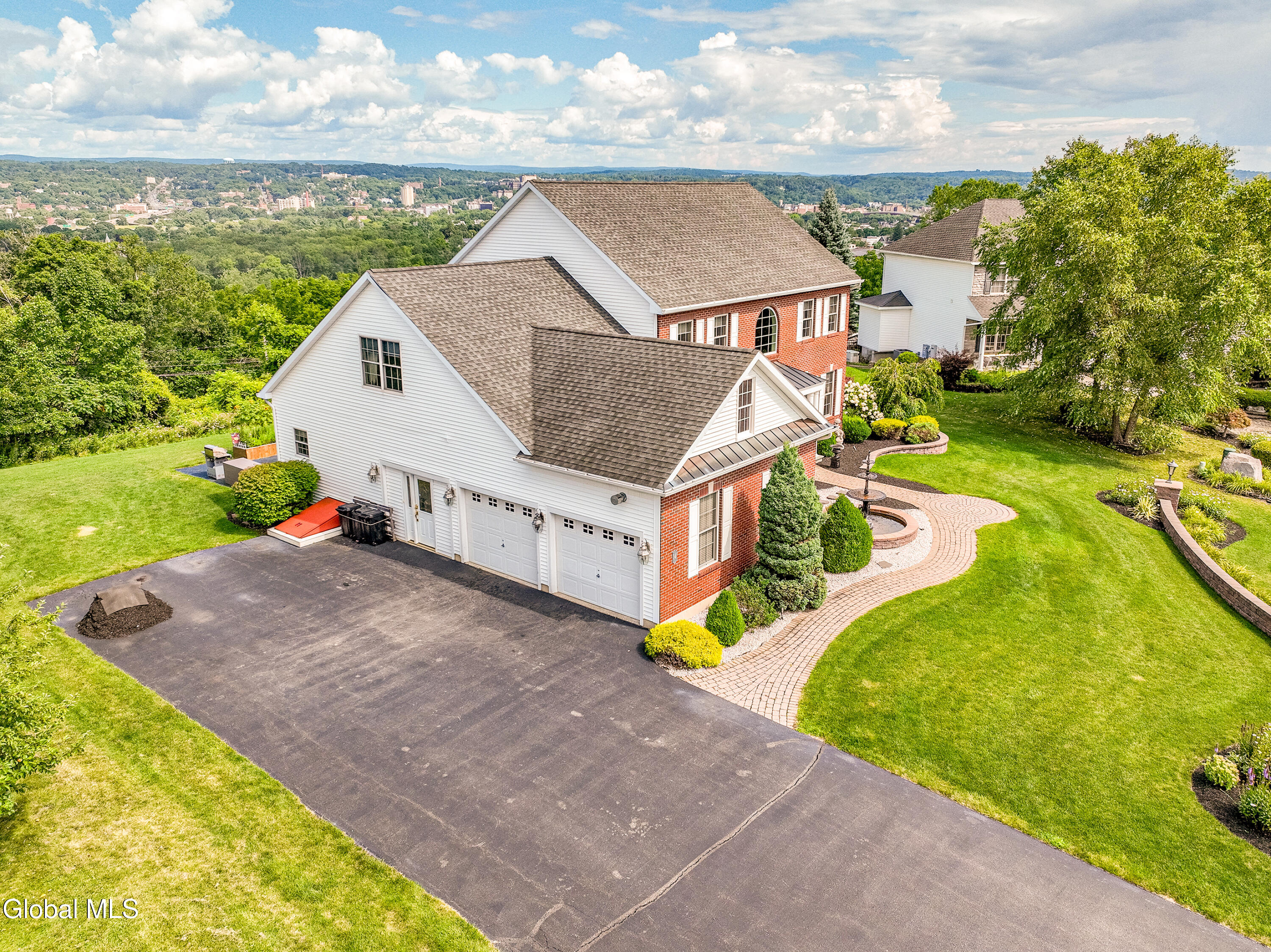 14 Ridgefield Way Watervliet, NY 12189 - Photo 7 of 65 116-14-Ridgefield-Way-Watervliet-NY-1218