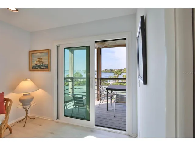 $5,500 | 3440 Gulf Of Mexico Drive, Unit 9, Longboat Key, FL 34228