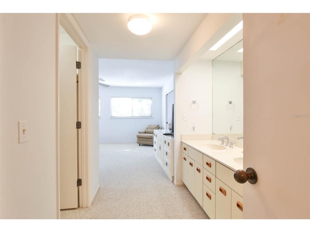 3440 Gulf Of Mexico Drive, Unit 9 Longboat Key, FL 34228 - Photo 25 of 35