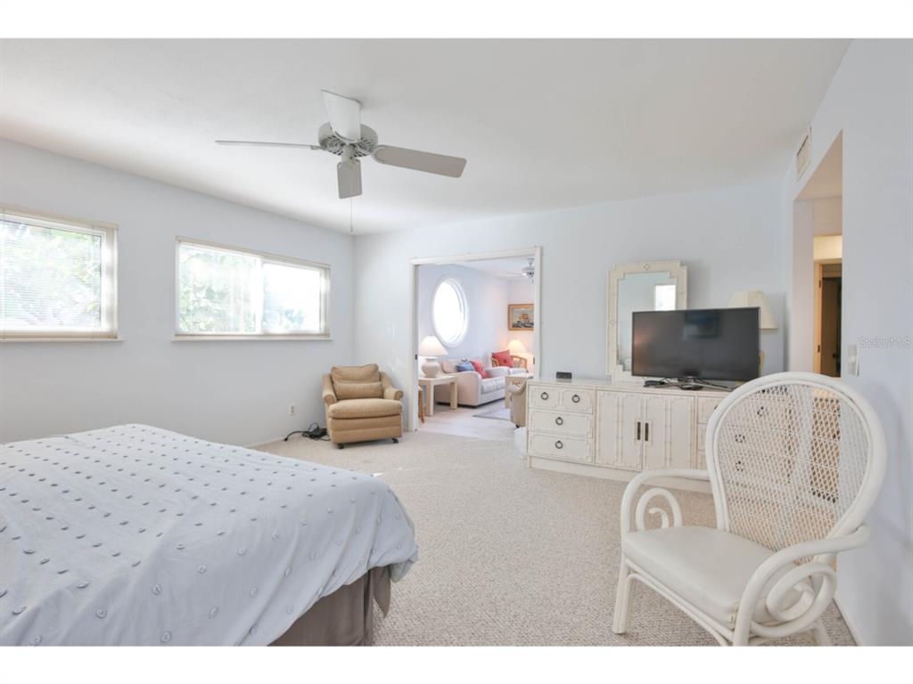 3440 Gulf Of Mexico Drive, Unit 9 Longboat Key, FL 34228 - Photo 29 of 35