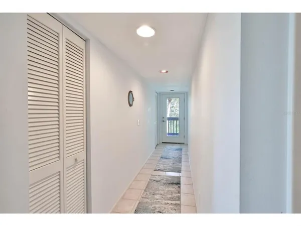 $7,100 | 3440 Gulf Of Mexico Drive, Unit 9, Longboat Key, FL 34228