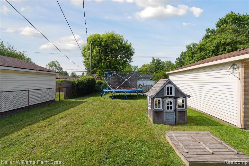 12960 Common Road Warren, MI 48088 - Photo 32 of 33