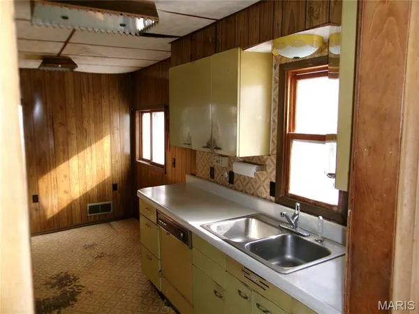 $88,200 | 1106 West Centennial Avenue, Bowling Green, MO 63334