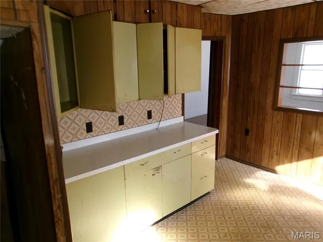 $98,100 | 1106 West Centennial Avenue, Bowling Green, MO 63334