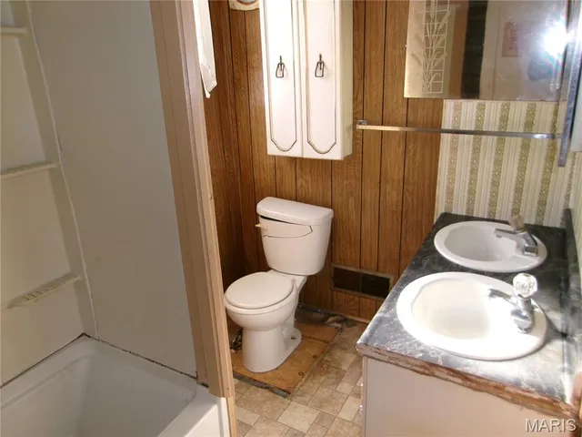 $98,100 | 1106 West Centennial Avenue, Bowling Green, MO 63334