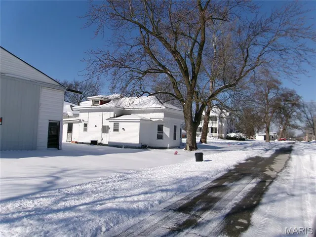 $98,100 | 1106 West Centennial Avenue, Bowling Green, MO 63334