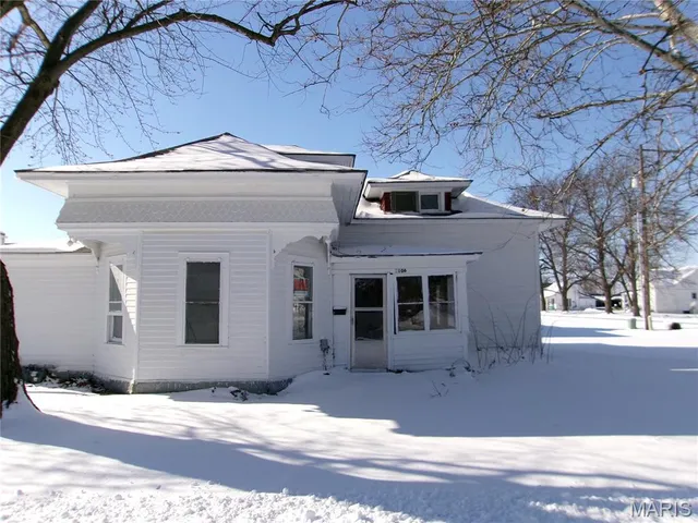 $98,100 | 1106 West Centennial Avenue, Bowling Green, MO 63334