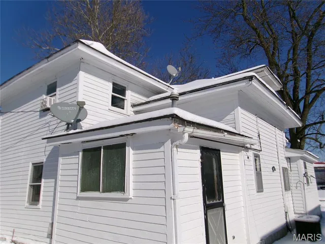 $98,100 | 1106 West Centennial Avenue, Bowling Green, MO 63334