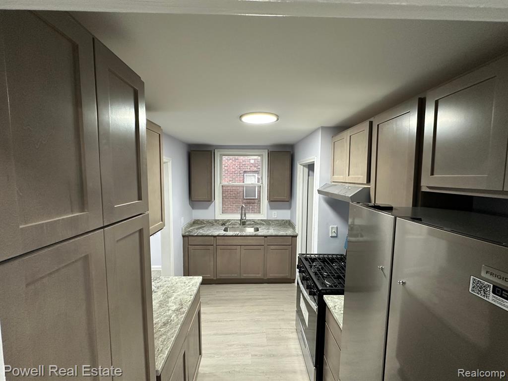 1105 Dover Road Pontiac, MI 48341 - Photo 10 of 24