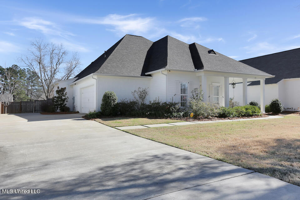 242 North Maple Street Ridgeland, MS 39157 - Photo 2 of 54 242 N Maple St - BB - 2