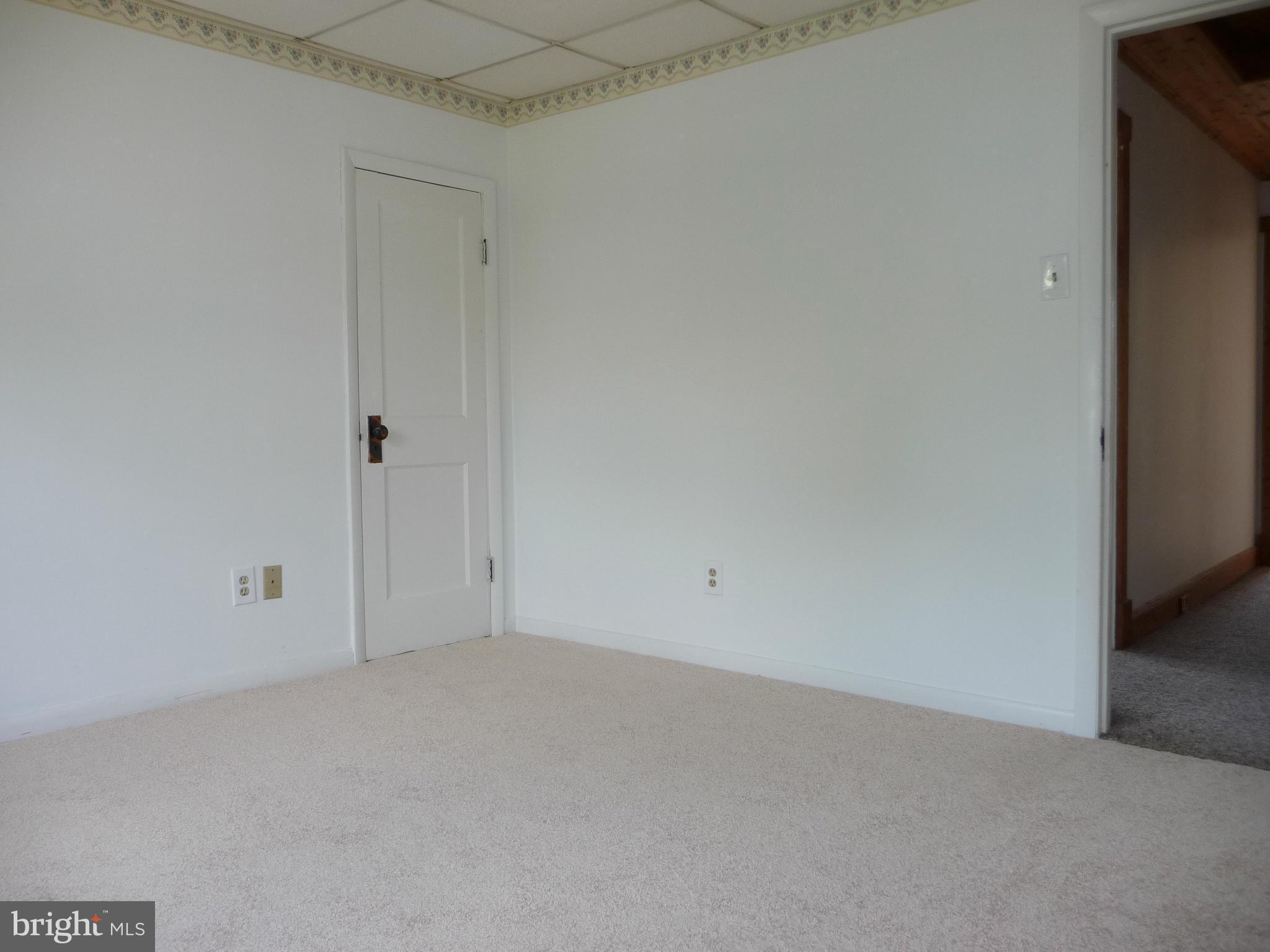 409 Walcott Road Baltimore, MD 21206 - Photo 14 of 27 a view of room