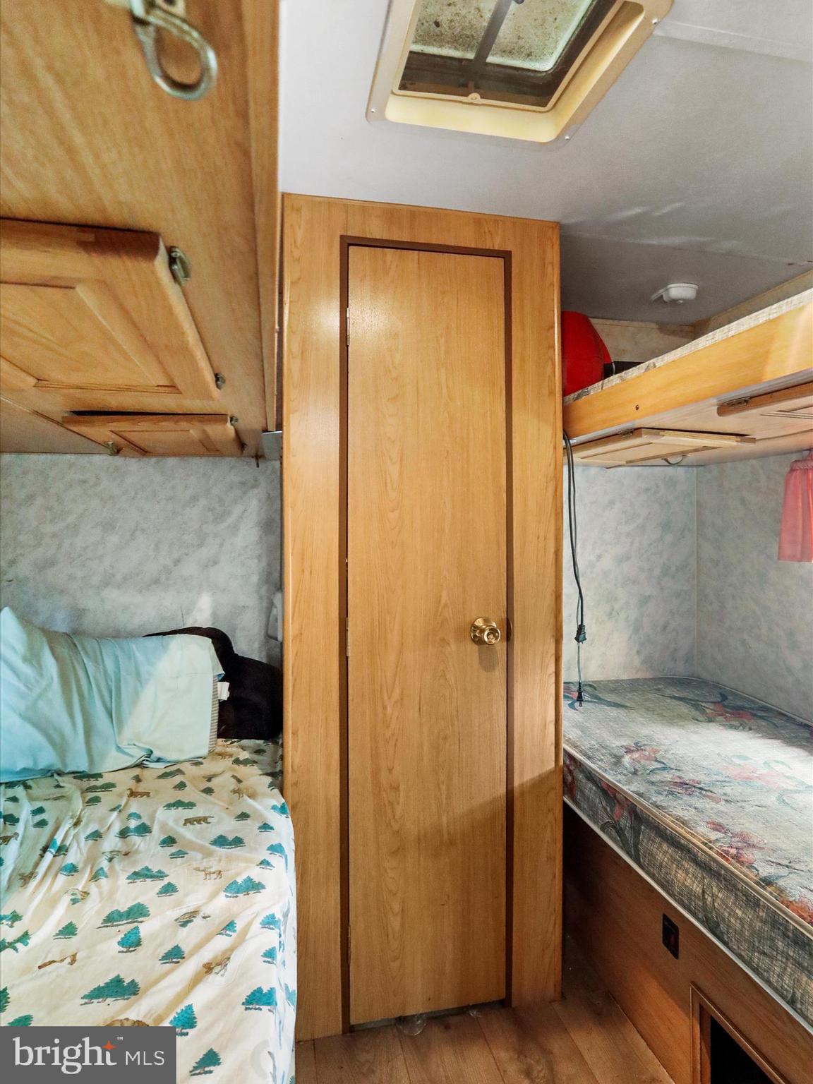 32 Forest Lane Falling Waters, WV 25419 - Photo 17 of 27 4 Bunks