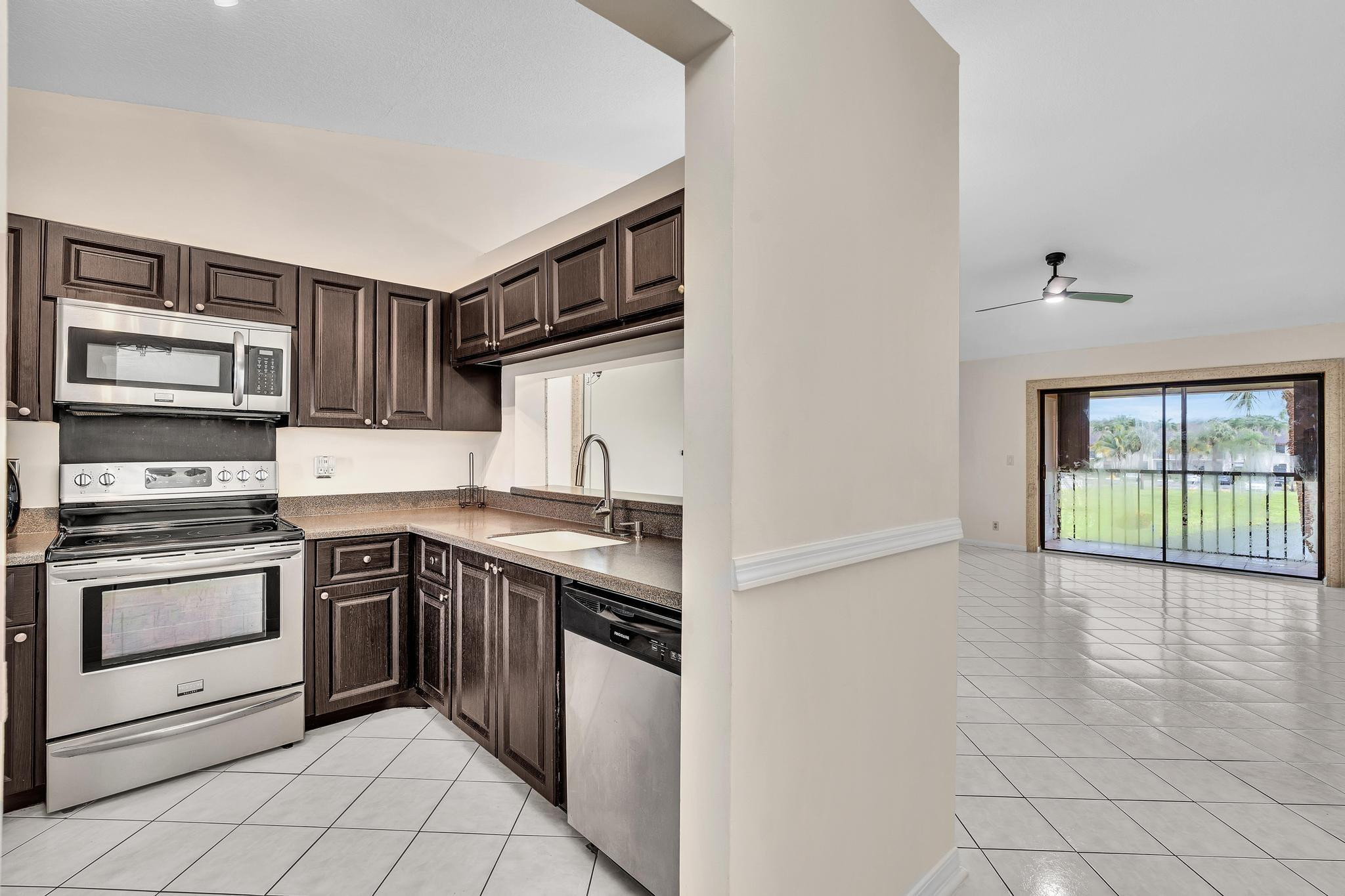 22017 Palms Way, Unit 202 Boca Raton, FL 33433 - Photo 5 of 54 Photo 5