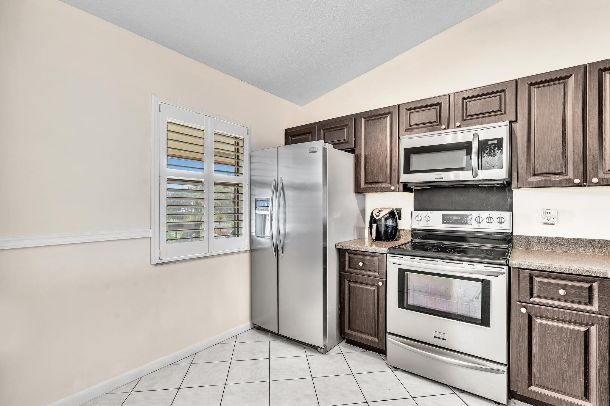 22017 Palms Way, Unit 202 Boca Raton, FL 33433 - Photo 7 of 54 Photo 7