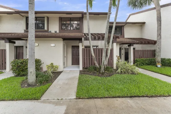 $319,000 | 4314 Carambola Circle North, Coconut Creek, FL 33066
