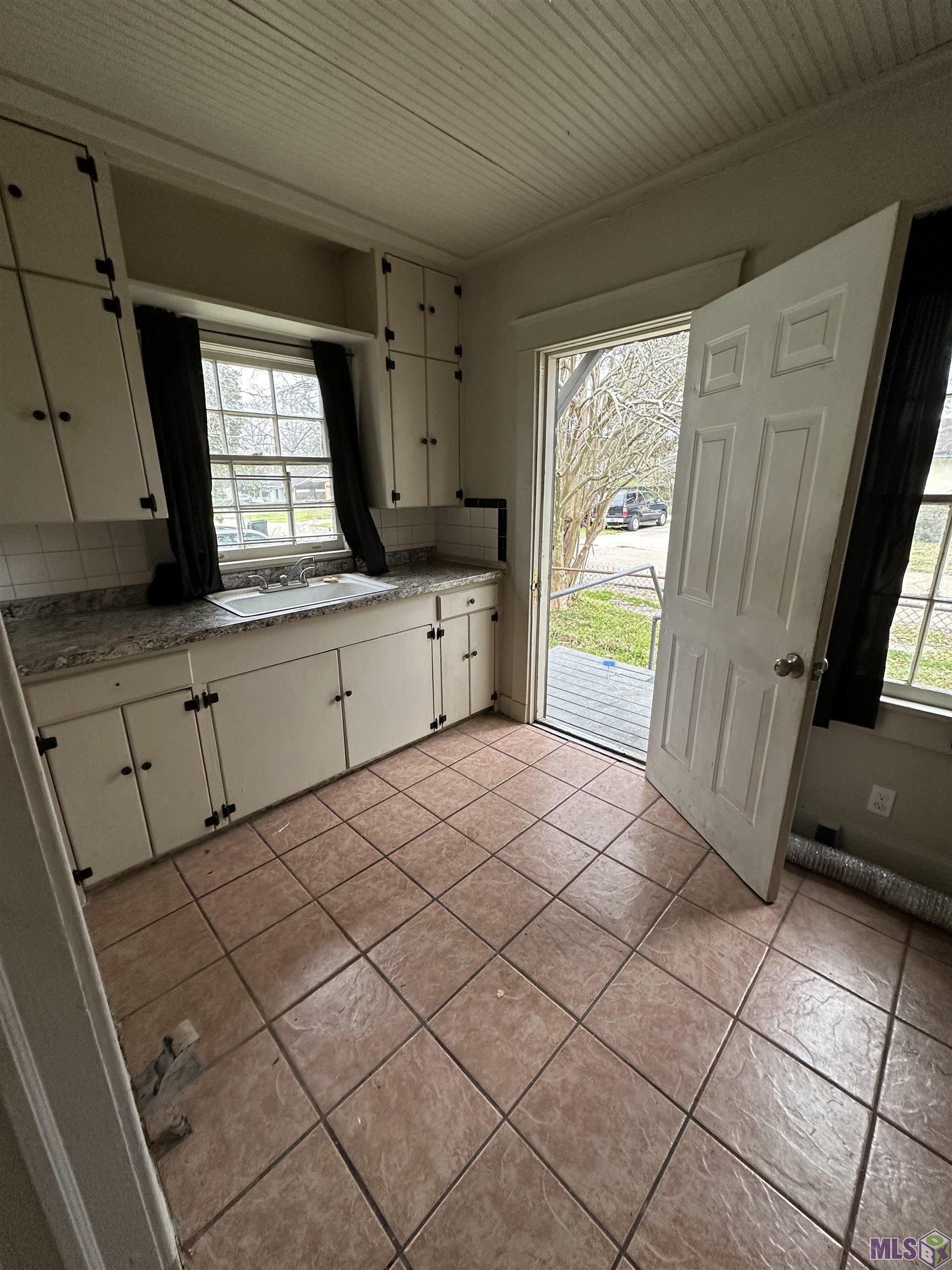 2908 North Foster Drive Baton Rouge, LA 70805 - Photo 3 of 7