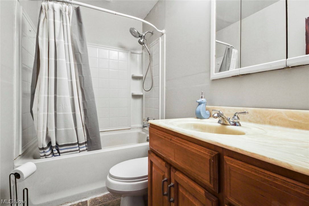 3222 Bell Wick Road Hubbard, OH 44425 - Photo 6 of 12 Gallery Image 6
