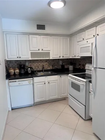 $1,700 | 164 Burgandy Way, Unit 164, Delray Beach, FL 33484