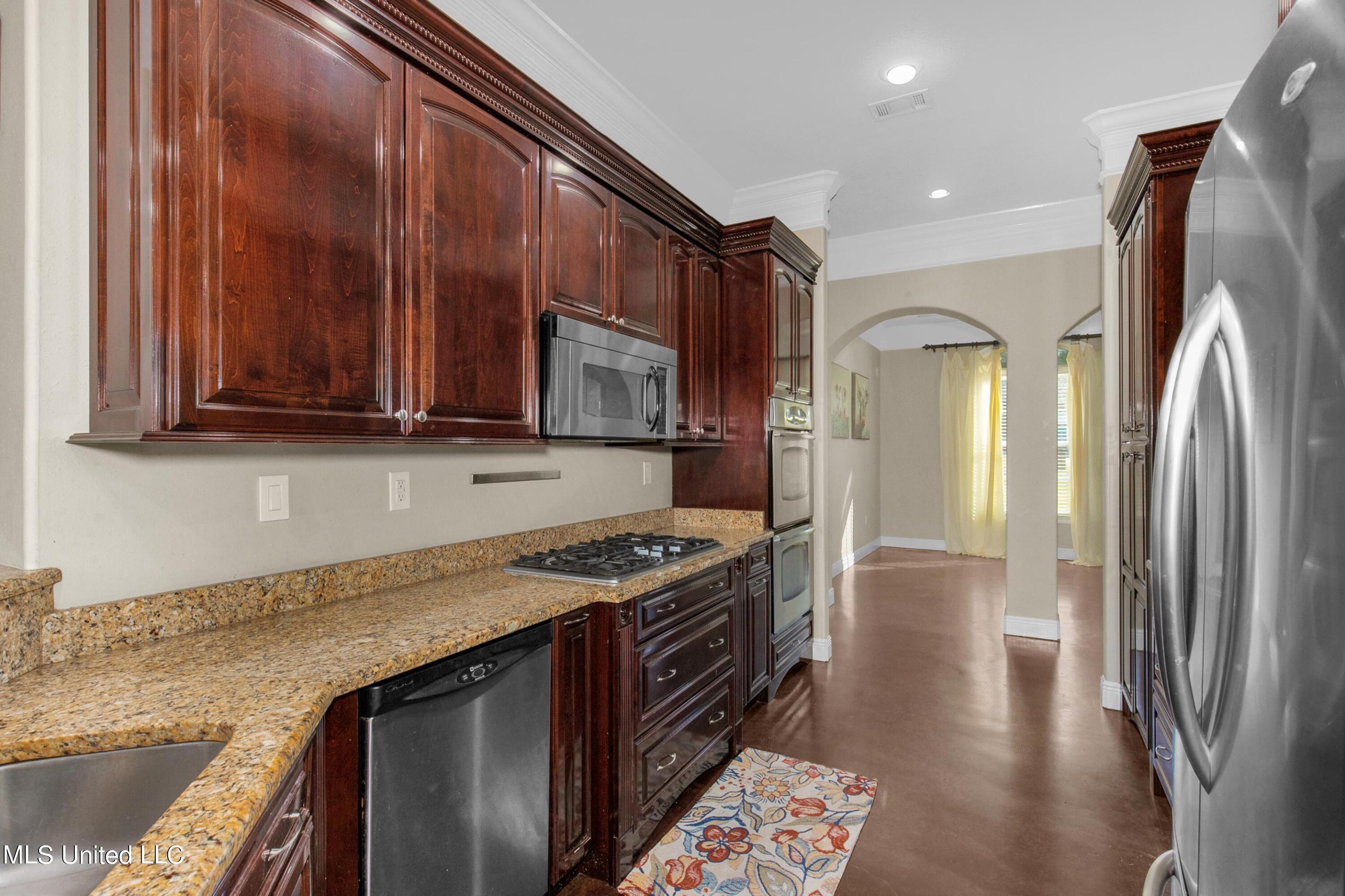 14501 Constitution Road Moss Point, MS 39562 - Photo 12 of 37 Kitchen