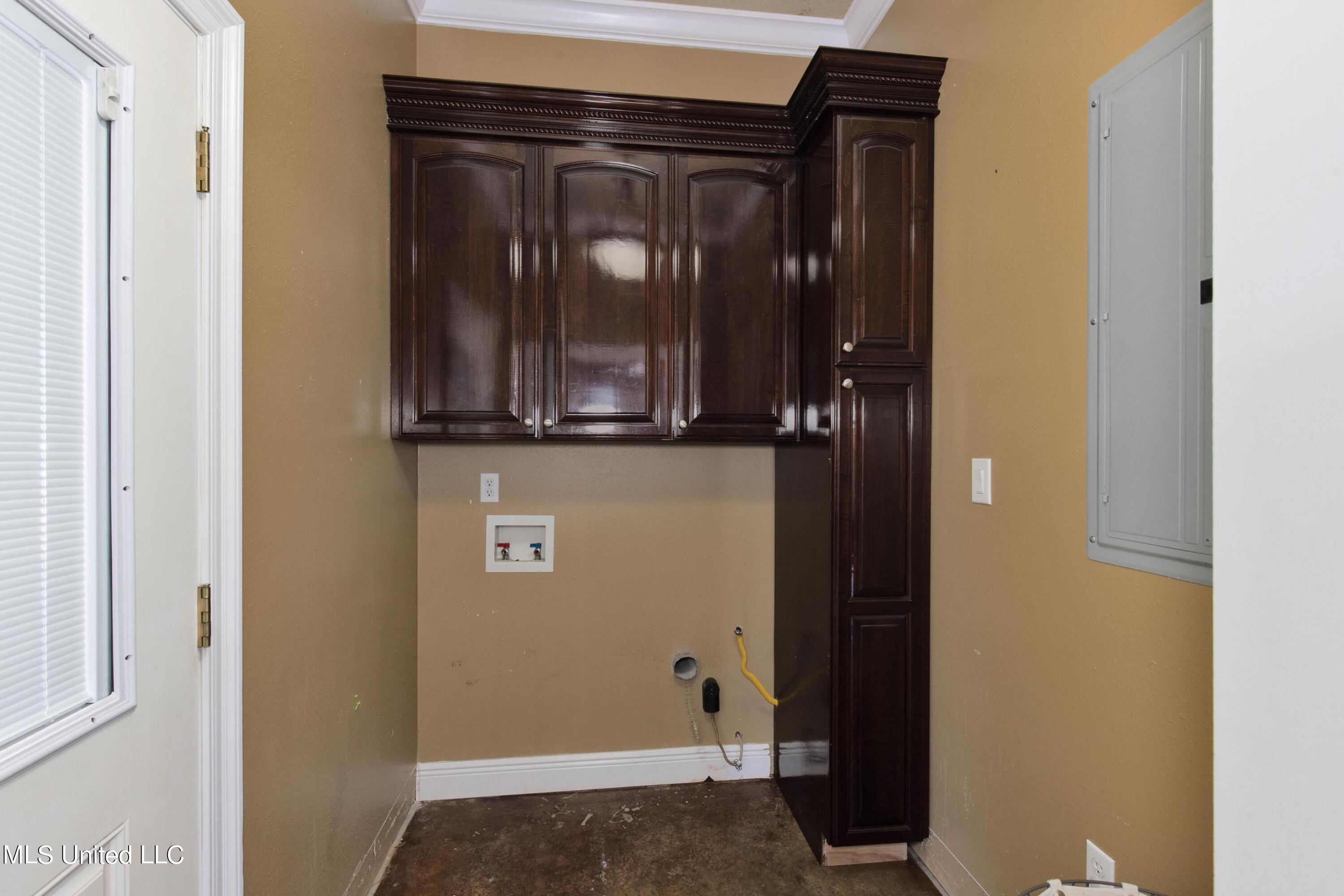14501 Constitution Road Moss Point, MS 39562 - Photo 14 of 37 Laundry Room