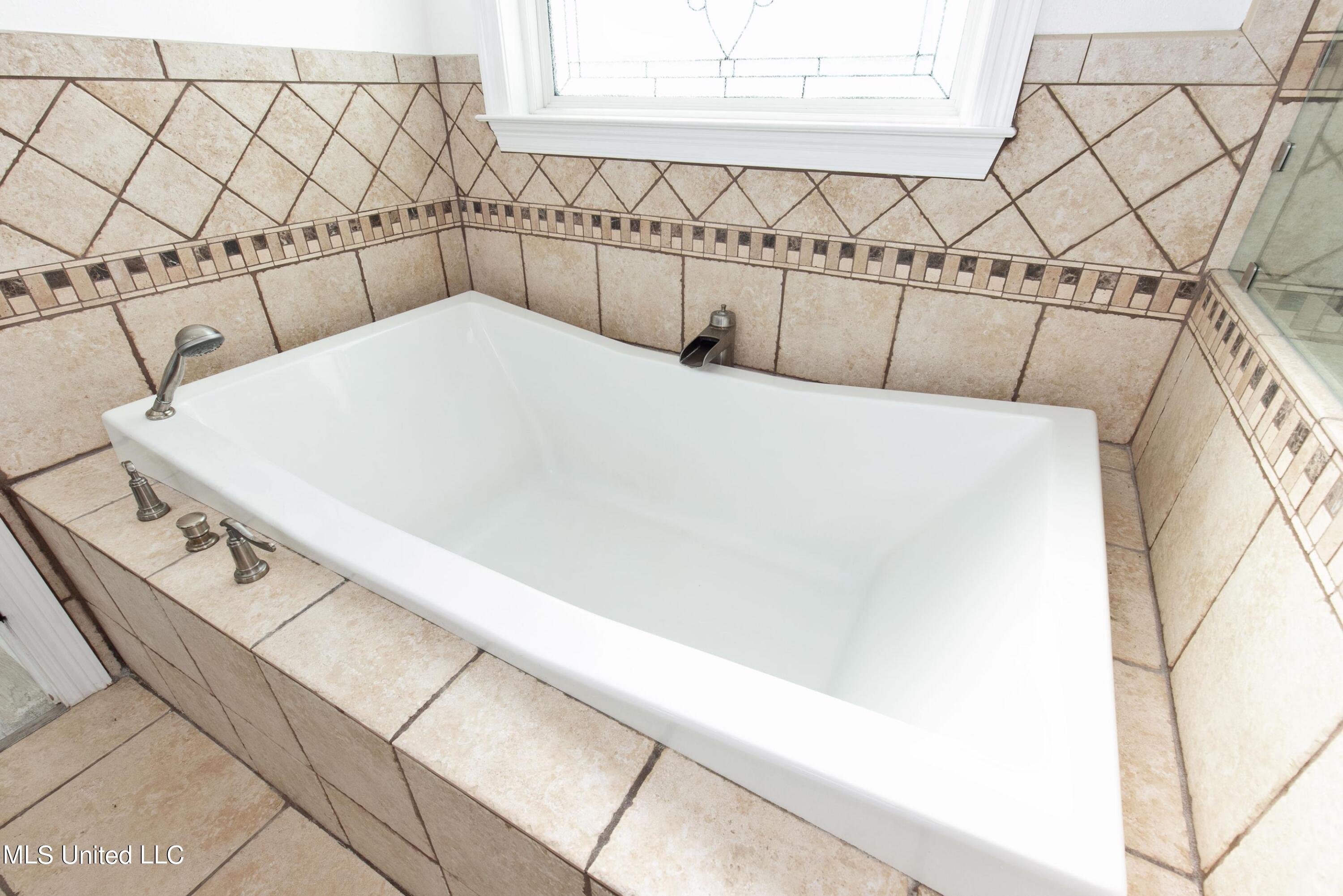 14501 Constitution Road Moss Point, MS 39562 - Photo 17 of 37 Master Bathroom