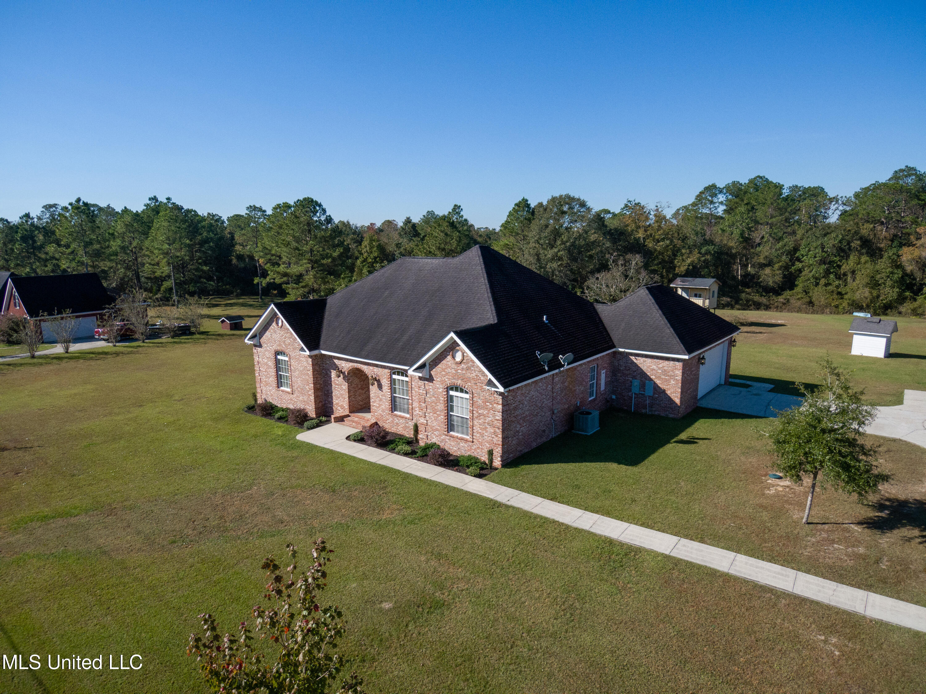 14501 Constitution Road Moss Point, MS 39562 - Photo 2 of 37 Front of home