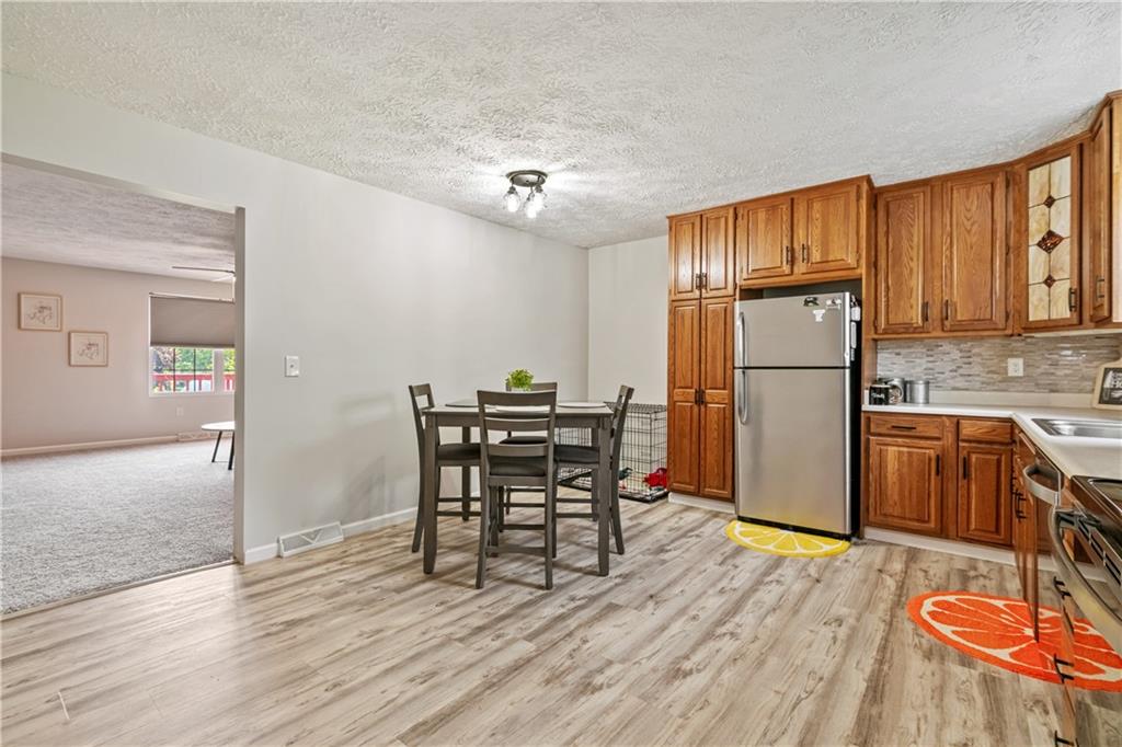 2902 Darlington Road, Unit 502 Beaver Falls, PA 15010 - Photo 4 of 20