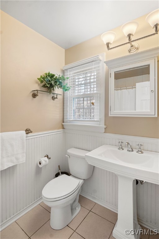 2208 Persimmon Trek Henrico, VA 23233 - Photo 23 of 44 a bathroom with a sink a toilet and a mirror