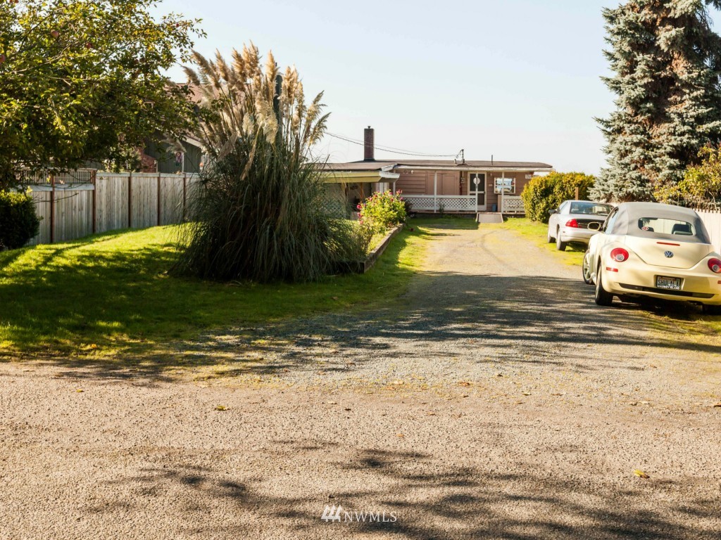 6378 South Bay Road Freeland, WA 98249 - Photo 21 of 25 a view of yard with swimming pool