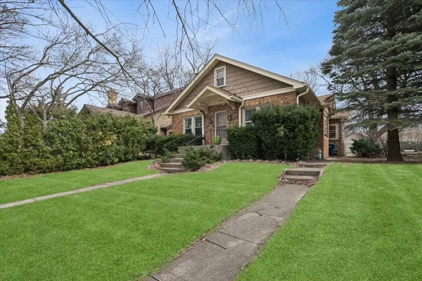 $200,000 | 1319 North Ash Street, Waukegan, IL 60085