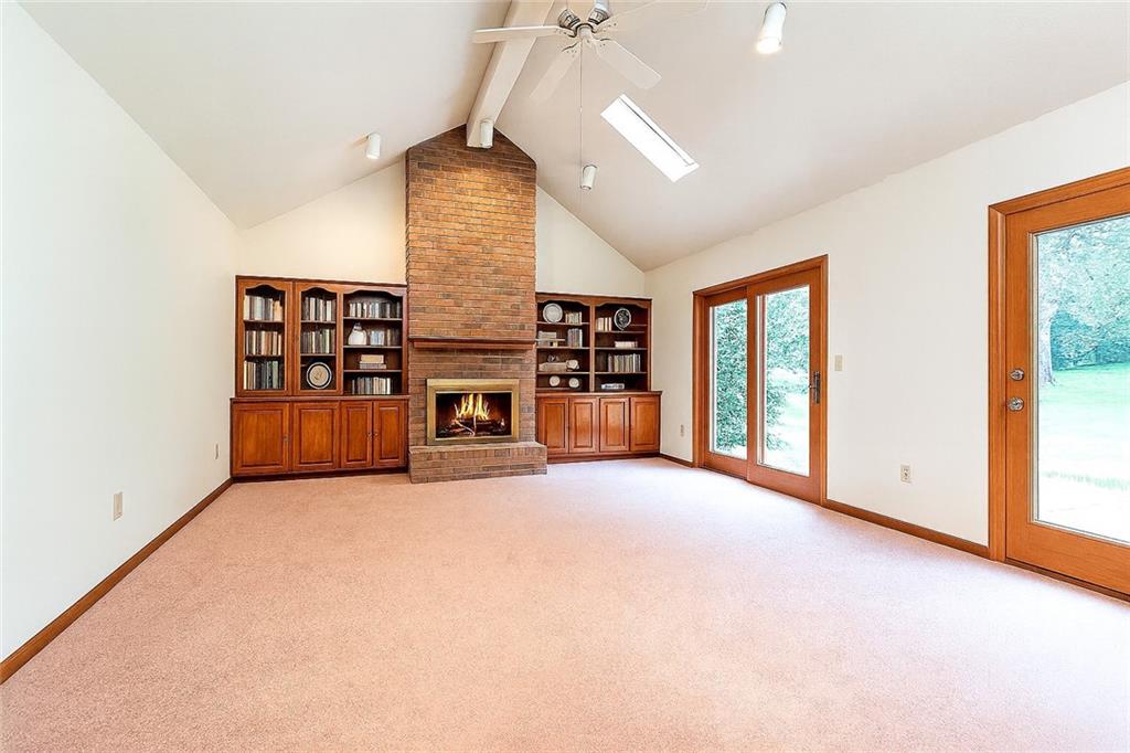 1118 Sandstone Road Greensburg, PA 15601 - Photo 17 of 50 an empty room with windows