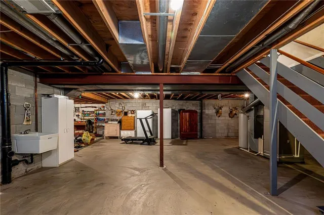 $599,000 | 1118 Sandstone Road, Greensburg, PA 15601