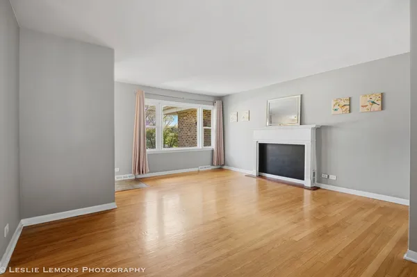 $415,000 | 3S328 Juniper Lane, Glen Ellyn, IL 60137