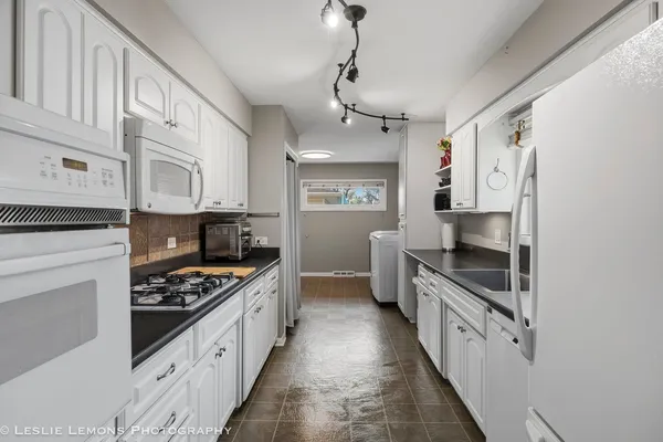 $415,000 | 3S328 Juniper Lane, Glen Ellyn, IL 60137