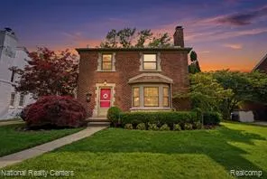 $650,000 | 169 Mc Kinley Avenue, Grosse Pointe Farms, MI 48236