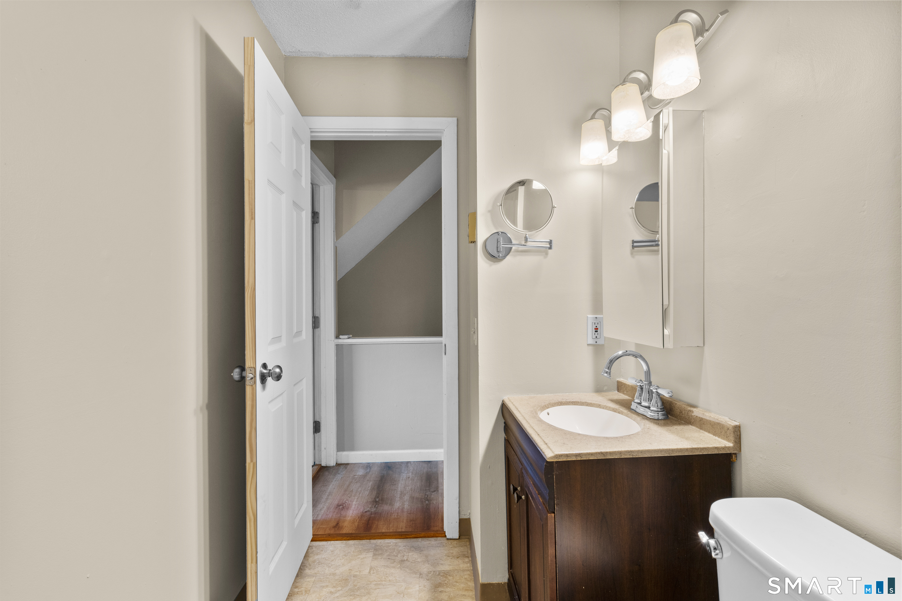 585 Park Road, Unit 73 Waterbury, CT 06708 - Photo 16 of 28