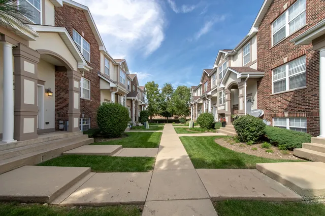 $2,650 | 501 George Street, Wood Dale, IL 60191