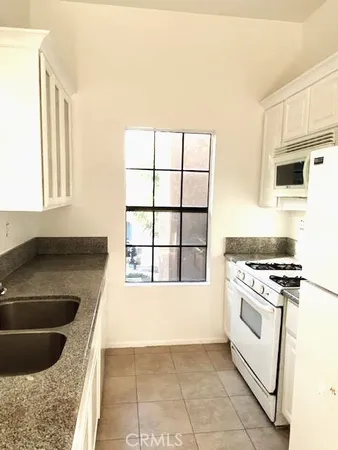 $2,175 | 10531 Lakeside Drive South, Unit I, Garden Grove, CA 92840