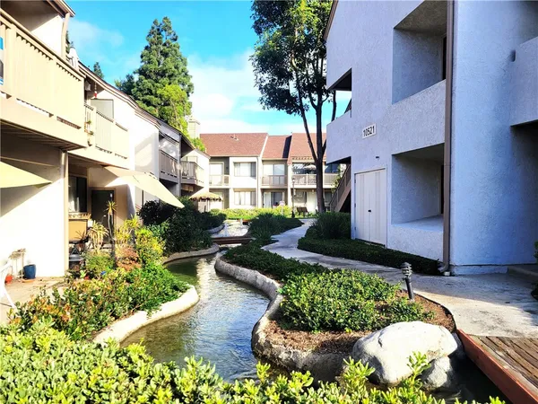 $2,175 | 10531 Lakeside Drive South, Unit I, Garden Grove, CA 92840