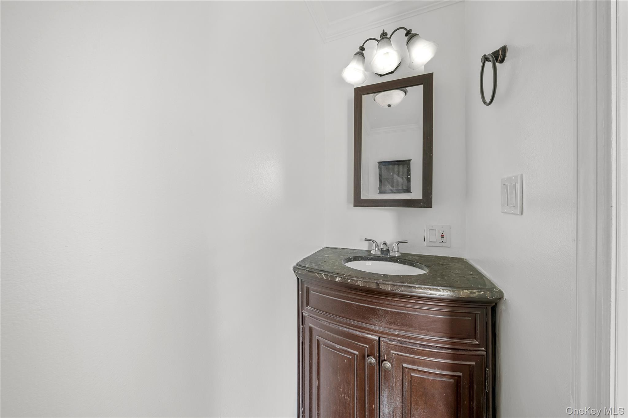 31 Concord Road Shirley, NY 11967 - Photo 23 of 50 Gallery Image 23