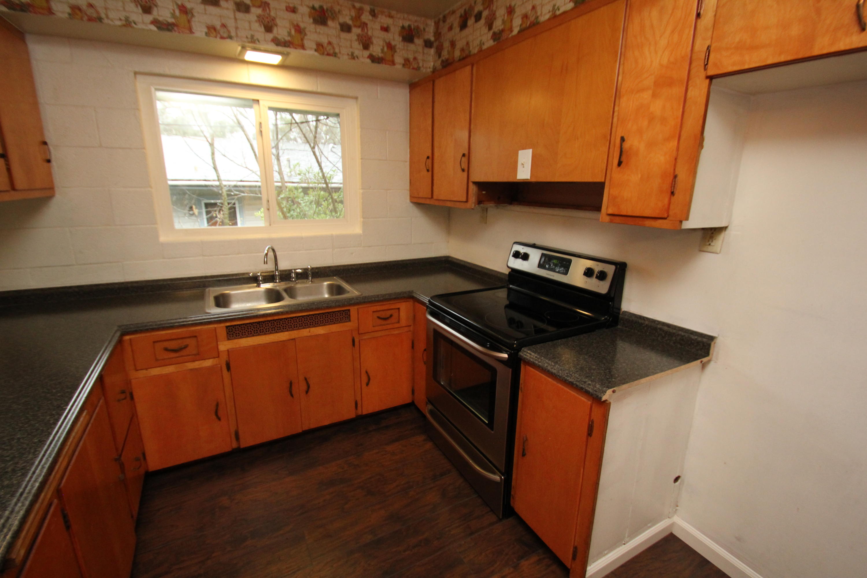 17778 Irish Road Redding, CA 96003 - Photo 5 of 13 IMG_0681