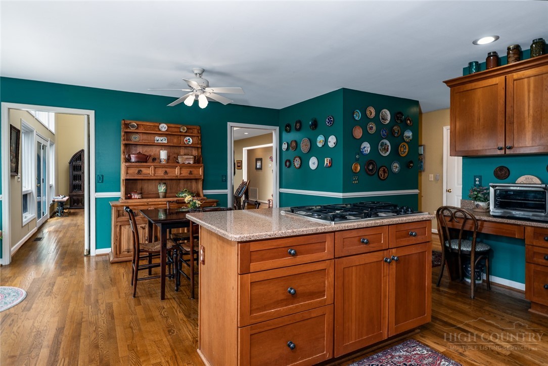 146 Highland Ridge Road Blowing Rock, NC 28605 - Photo 19 of 47 Gallery Image 19