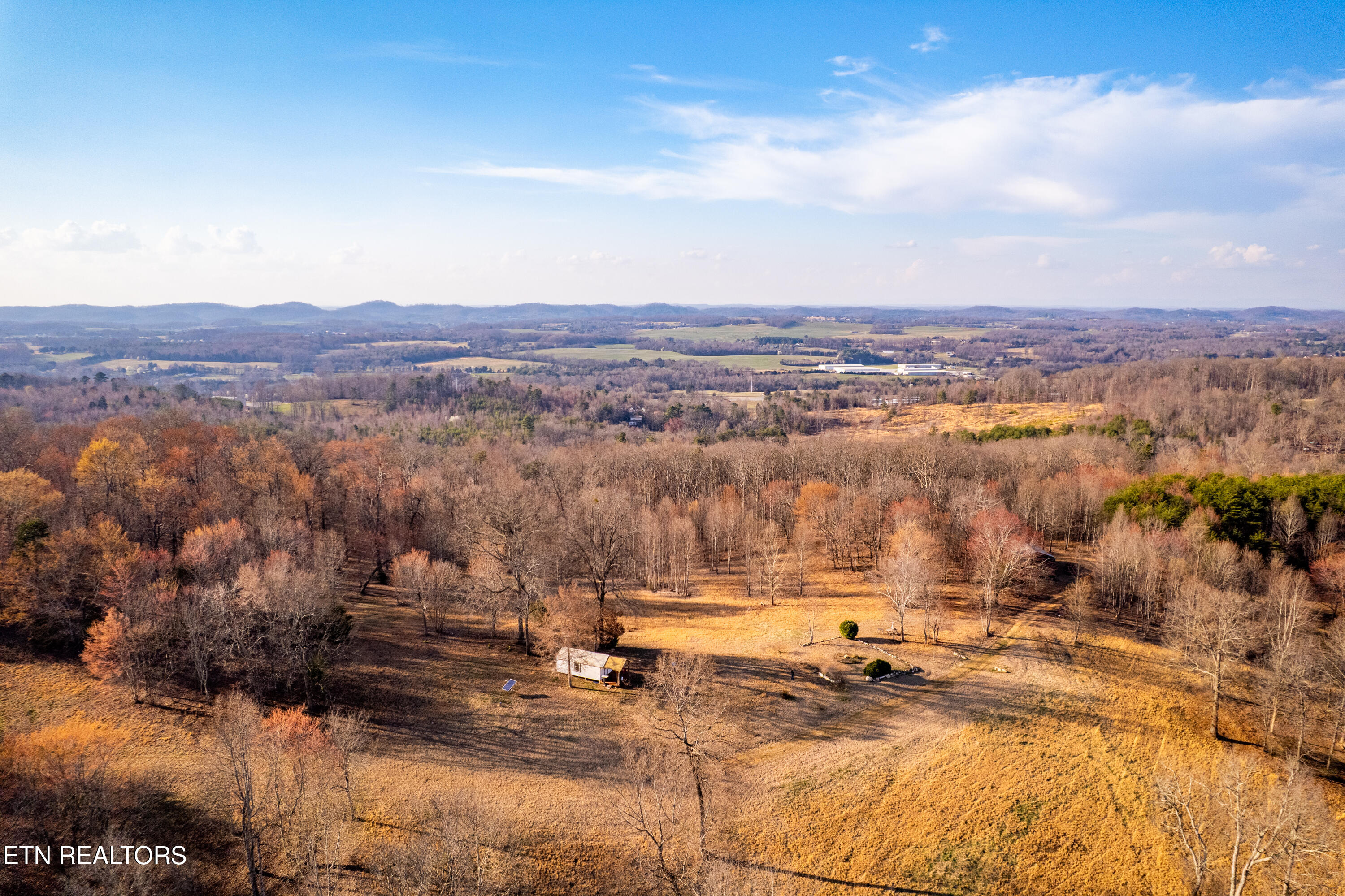 184 Badger Road Madisonville, TN 37354 - Photo 24 of 31 184BadgerRd-41