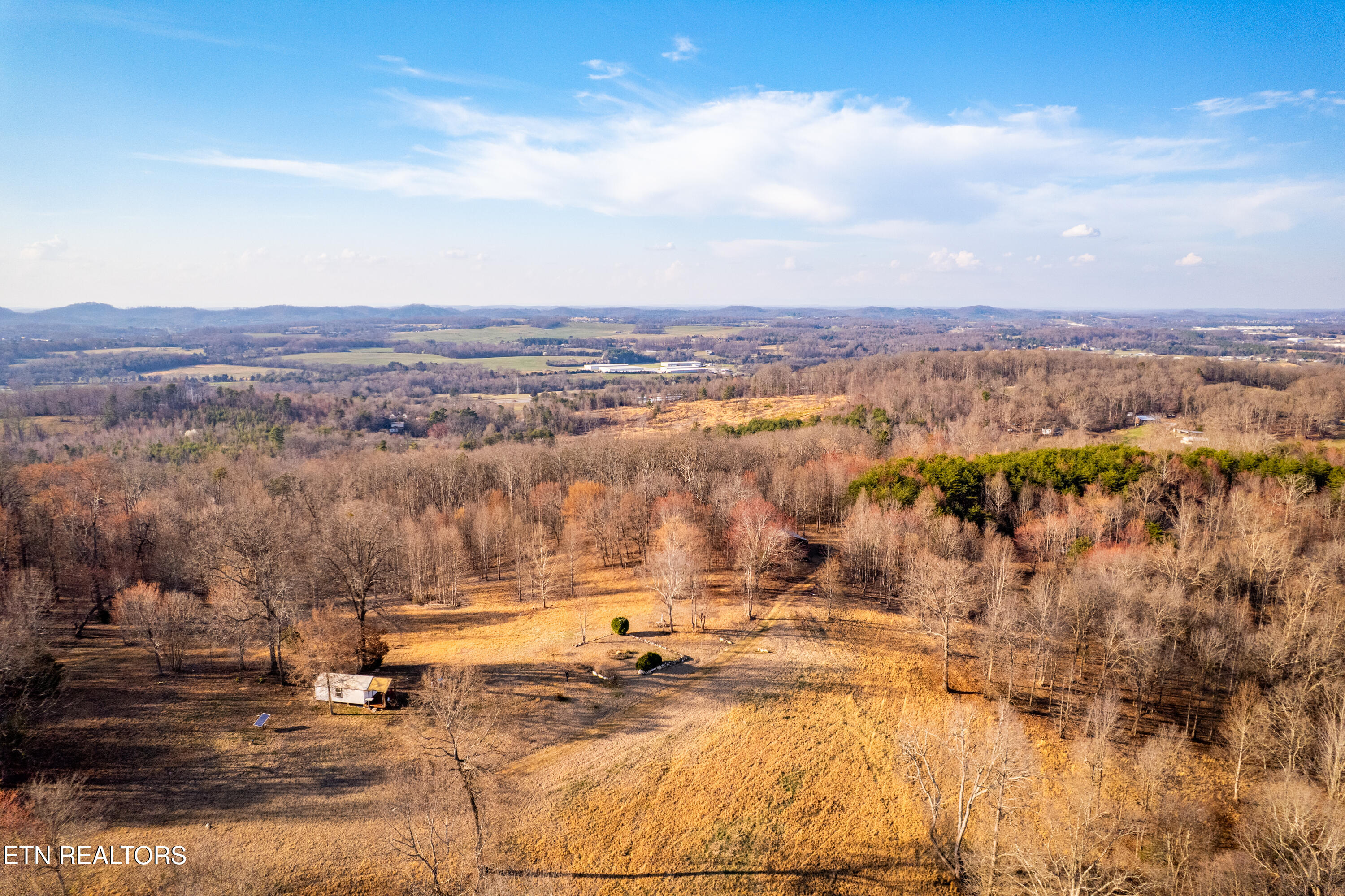 184 Badger Road Madisonville, TN 37354 - Photo 25 of 31 184BadgerRd-42