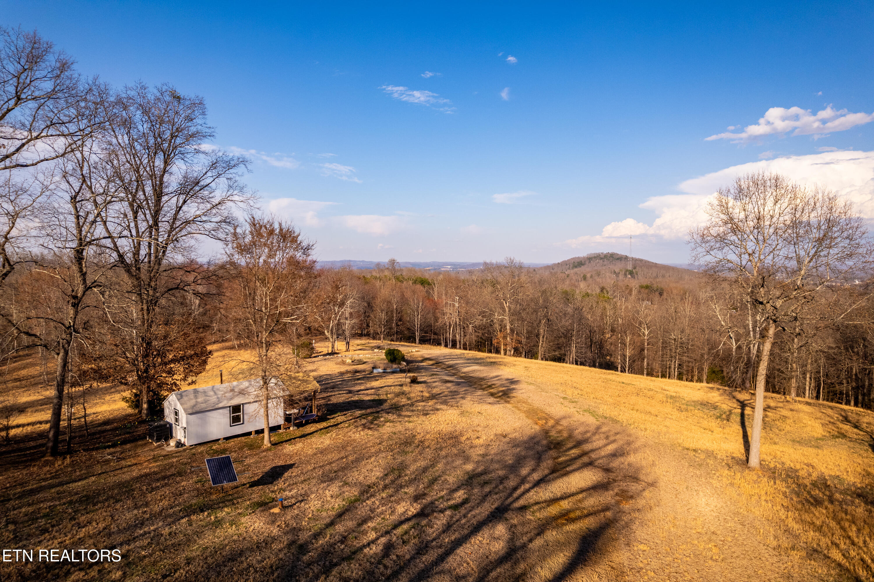 184 Badger Road Madisonville, TN 37354 - Photo 8 of 31 184BadgerRd-49