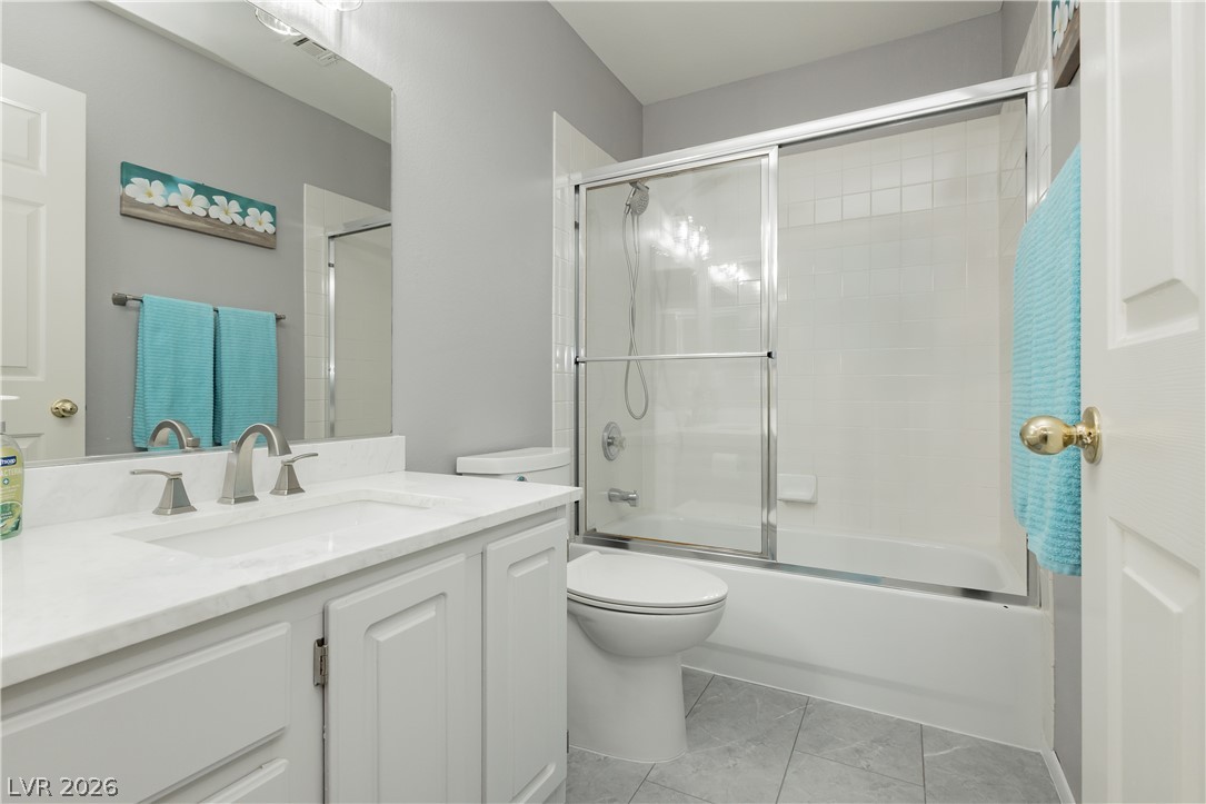 1635 Box Step Drive Henderson, NV 89014 - Photo 20 of 32 Upstairs secondary full bath