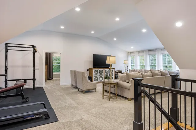 $889,900 | 42 Case Circle, Trenton, GA 30752